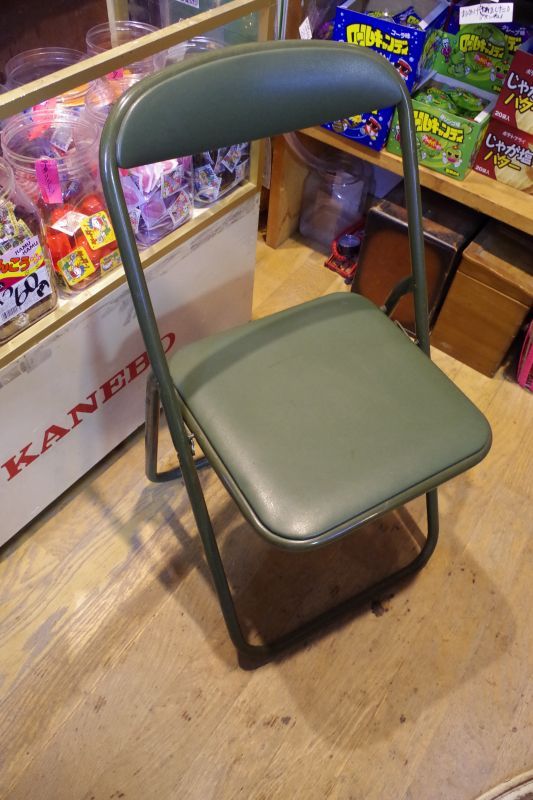 折りたたみ椅子 深緑 - 昭和ファンシーショップ 青空人間
